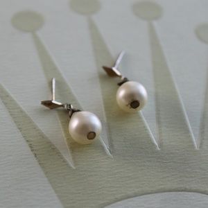 VTG Gold Tone and Costume Pearl Teardrop Earrings